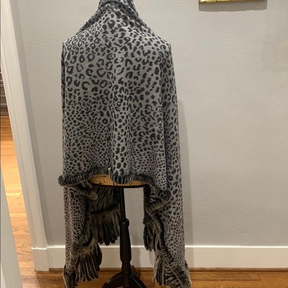 La Fiorentina cashmere and fur reversible wrap - Picture 5 of 7